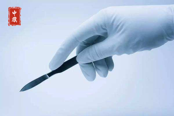 手術常用的手術刀也算是一類