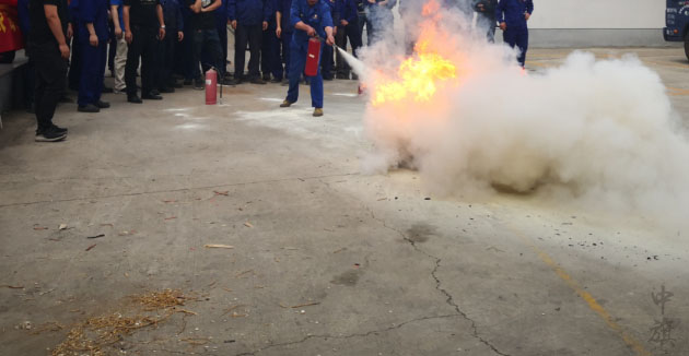 北京豐臺(tái)區(qū)某廠區(qū)消防演戲.jpg 北京豐臺(tái)區(qū)某廠區(qū)消防演戲.jpg