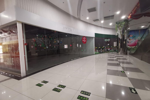 小旗家樓下商城的現(xiàn)狀.jpg 小旗家樓下商城的現(xiàn)狀.jpg