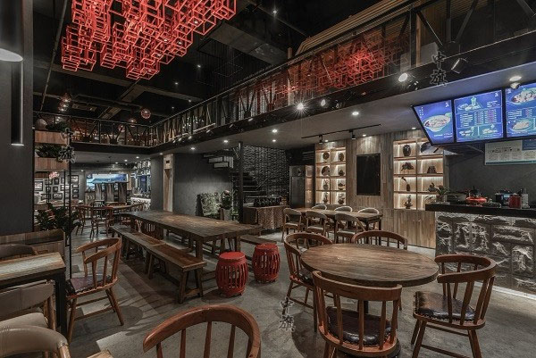 豐臺的一家餐館運用的就是中央廚房一到晚上該店就直接爆滿.jpg 豐臺的一家餐館運用的就是中央廚房一到晚上該店就直接爆滿.jpg