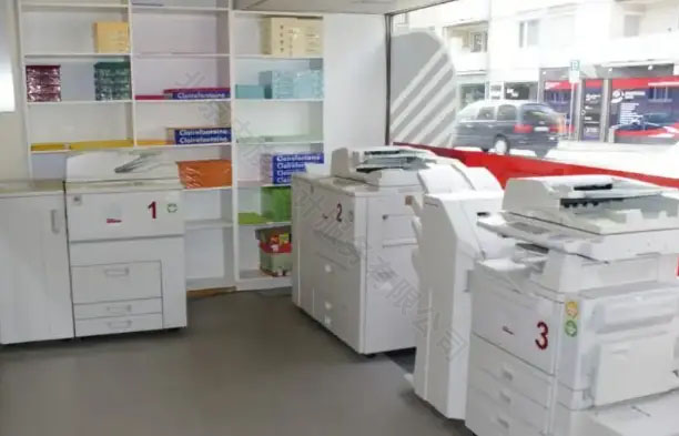 打印店內(nèi)的陳設(shè) 打印店內(nèi)的陳設(shè)