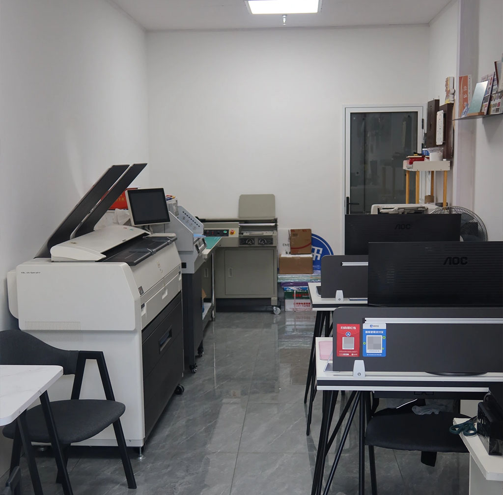 店里空間有限，再放一臺機器都放不下