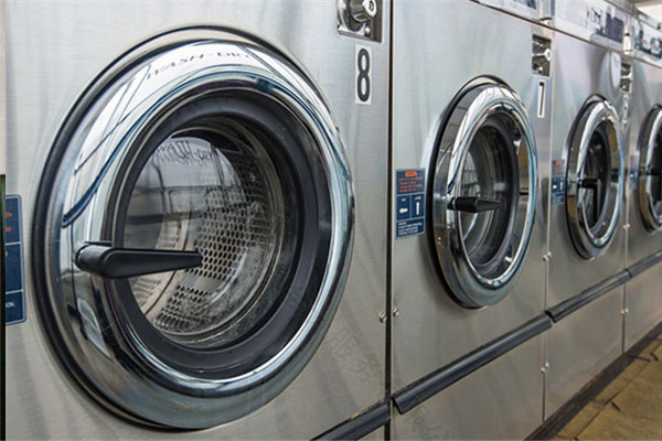正在工作中的洗衣機(jī)
