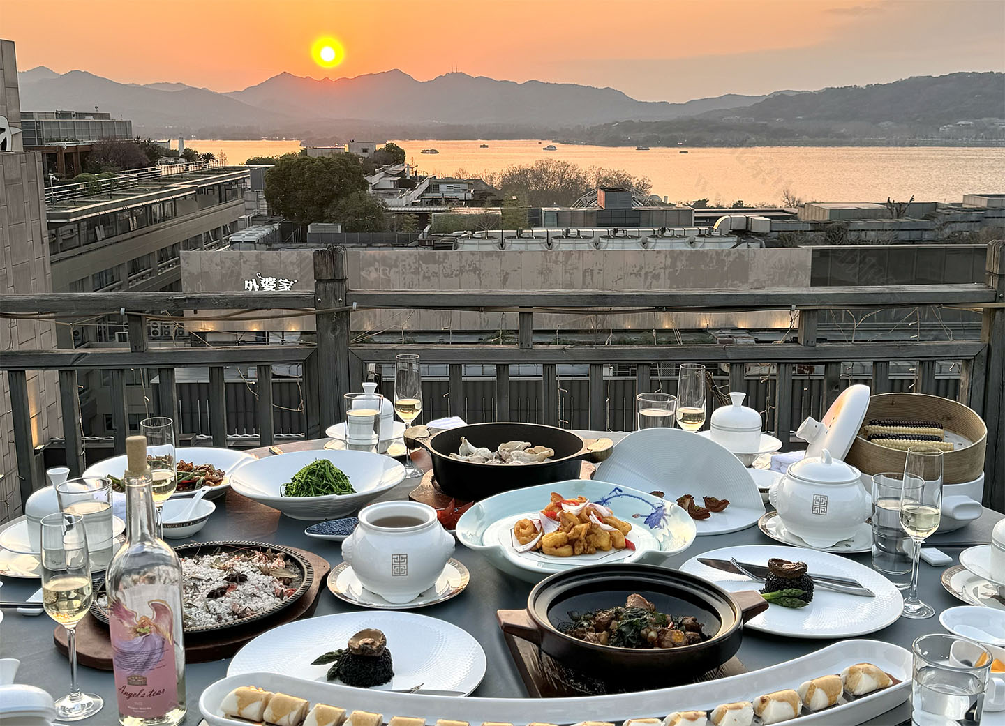 企業(yè)招待吃飯要分清.jpg 企業(yè)招待吃飯要分清.jpg