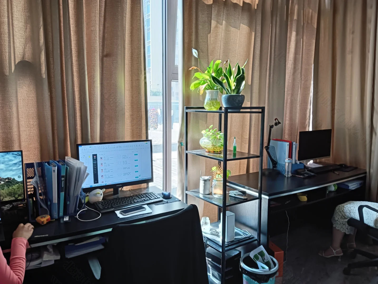 裝修公司文員小姐姐的電腦.jpg 裝修公司文員小姐姐的電腦.jpg