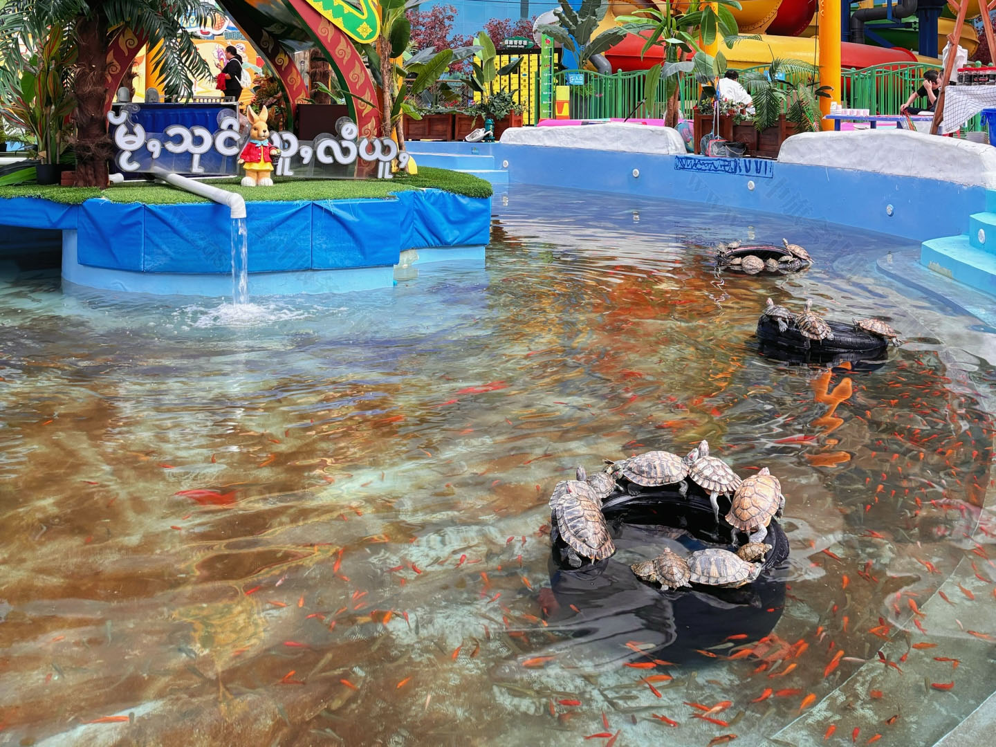 游樂園內(nèi)部環(huán)境一定要適合小朋友.jpg 游樂園內(nèi)部環(huán)境一定要適合小朋友.jpg