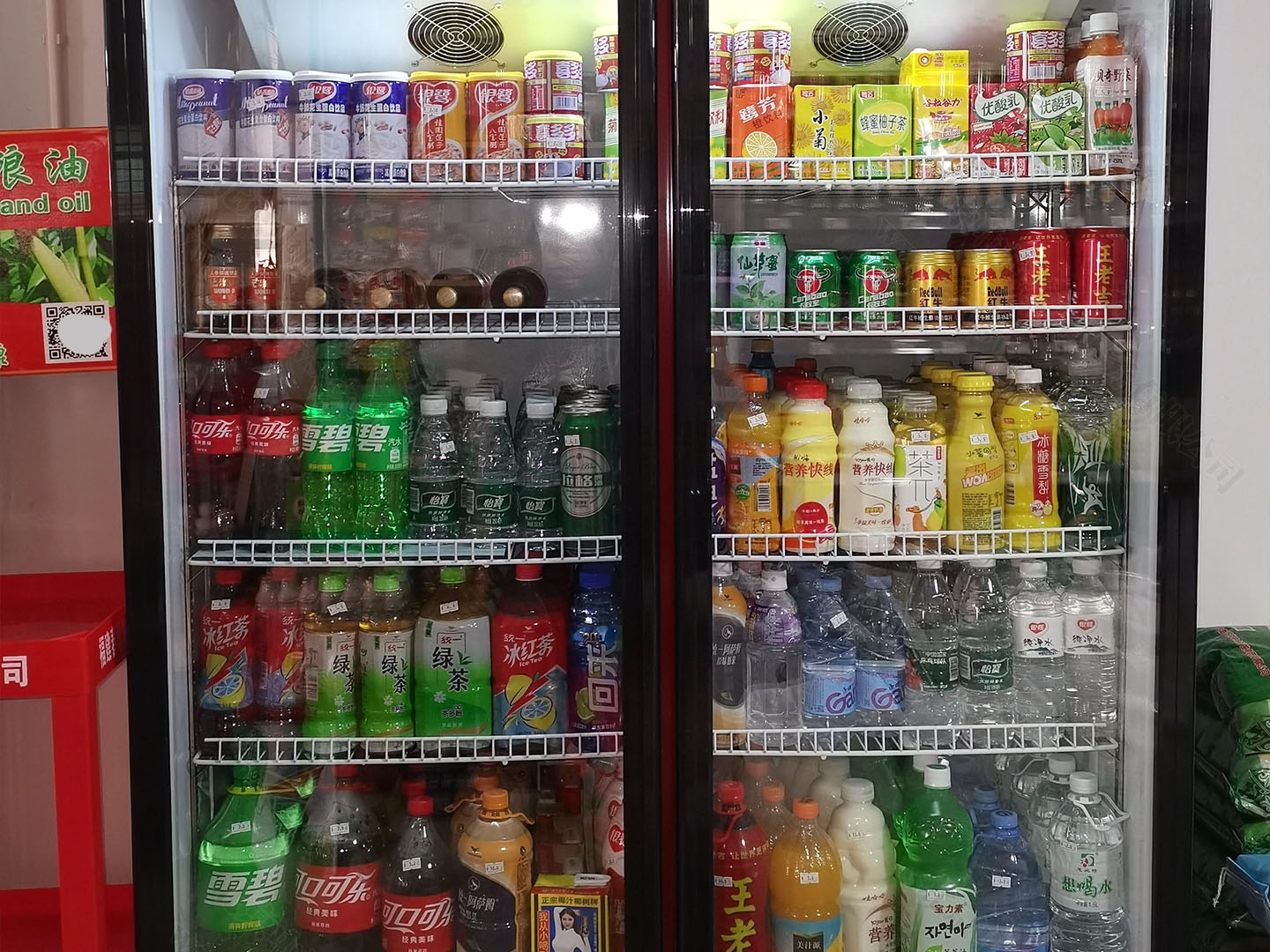 王姐家里的水柜拜訪的非常整齊.jpg 王姐家里的水柜拜訪的非常整齊.jpg