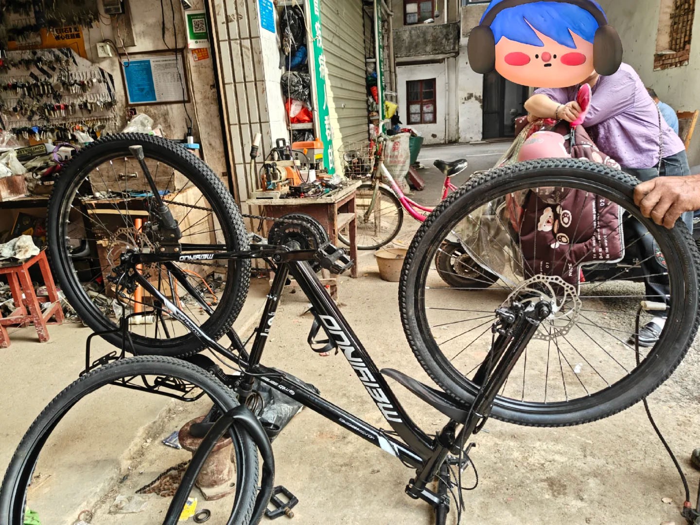 正在修理的自行車.jpg