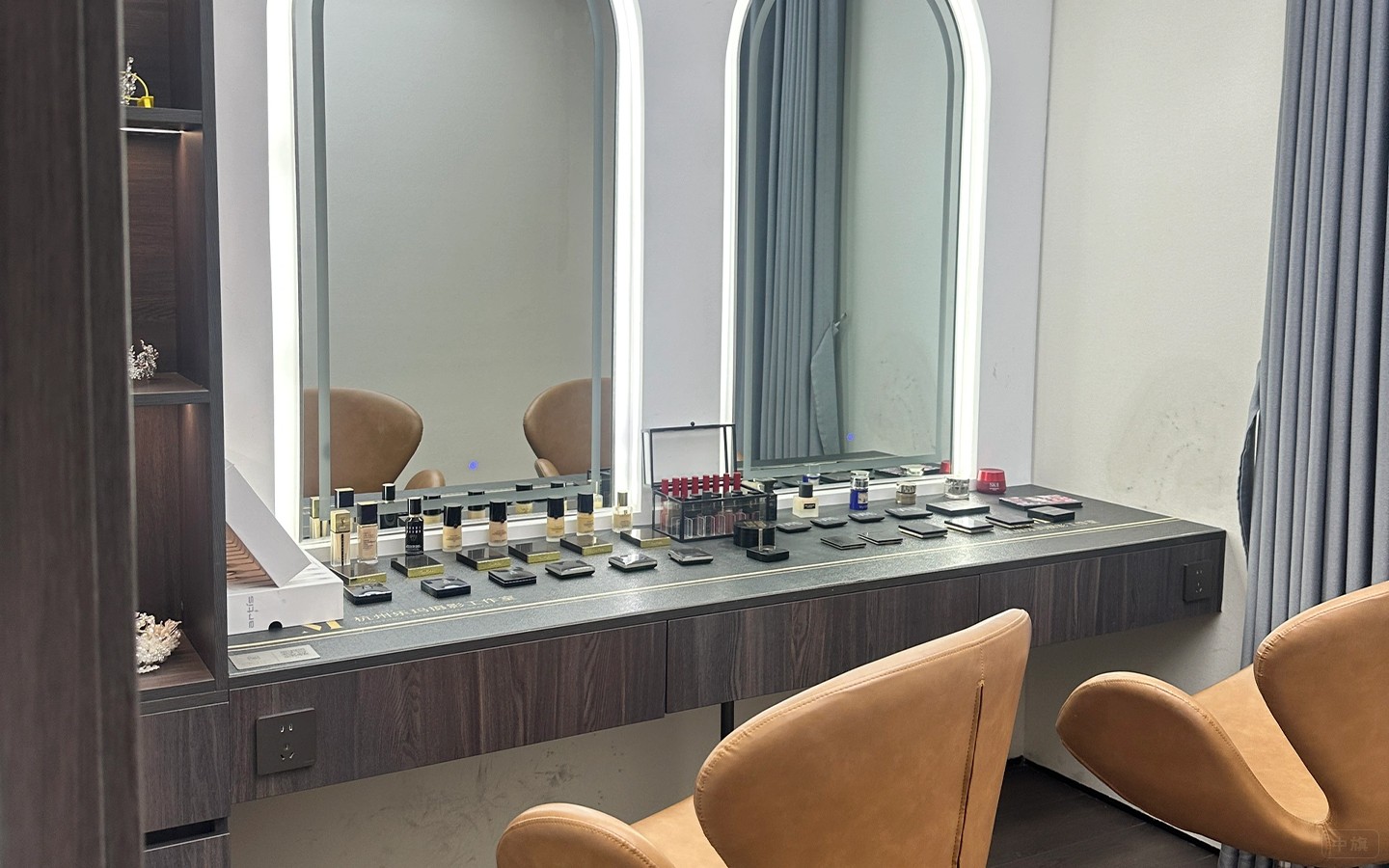 化妝間.jpg 化妝間.jpg