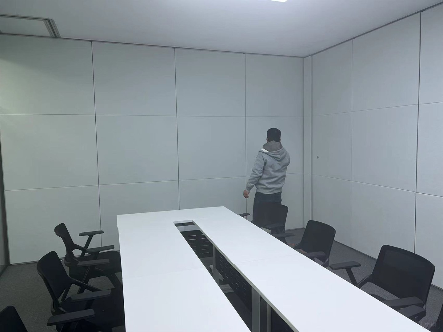 正在除甲醛的師傅