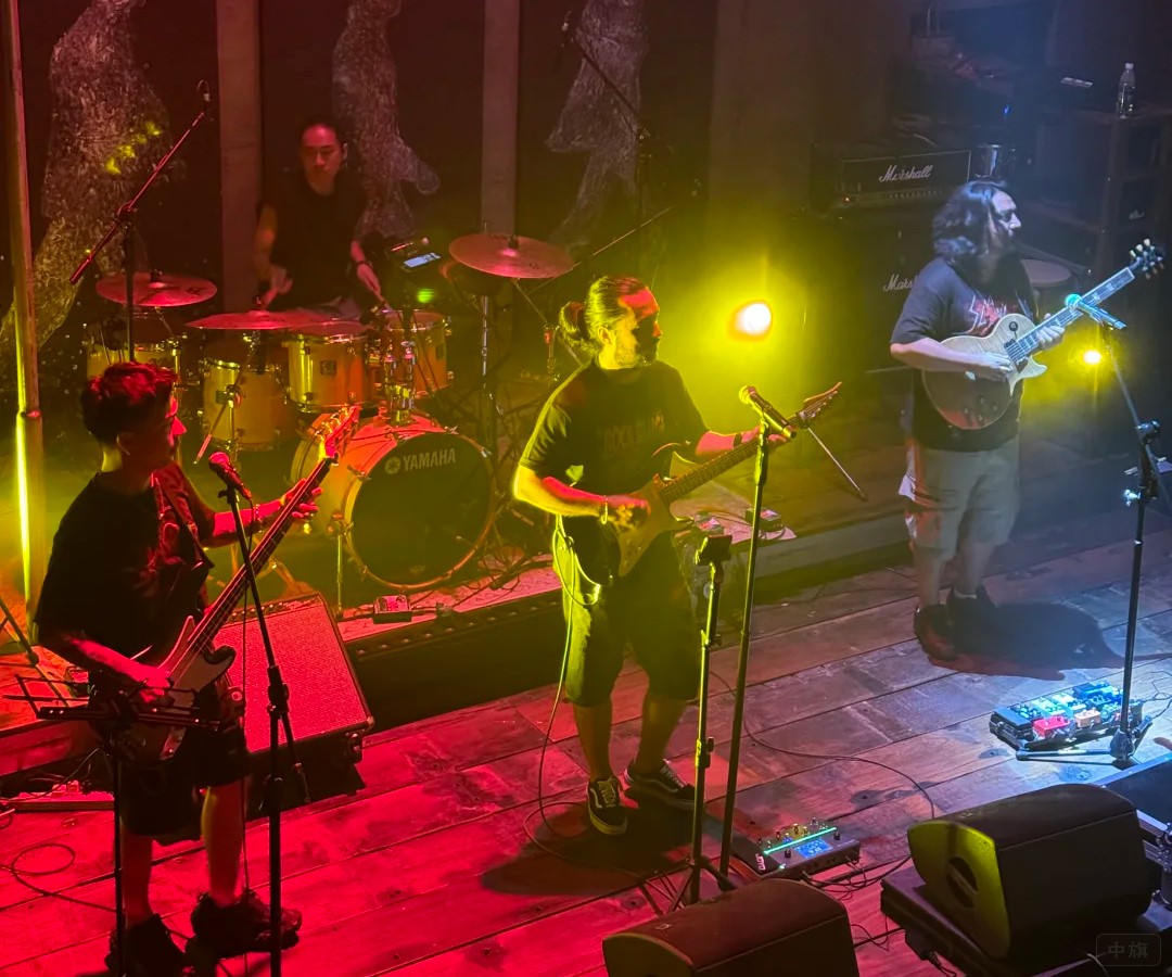 清吧內(nèi)的樂手