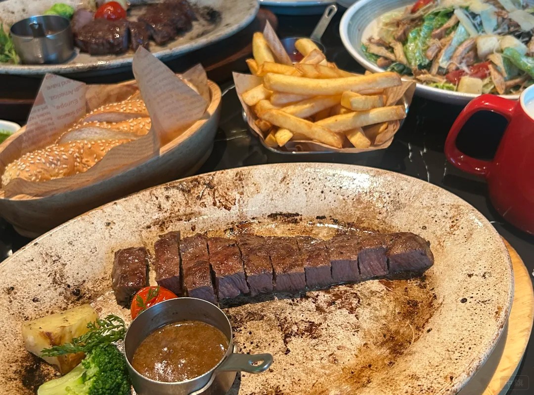 酒吧里面的美食是不可以辜負的