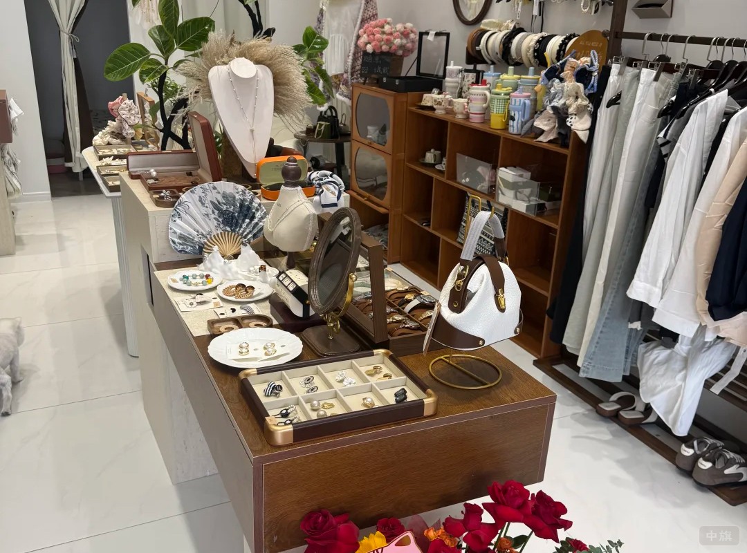 一家不起眼的小店