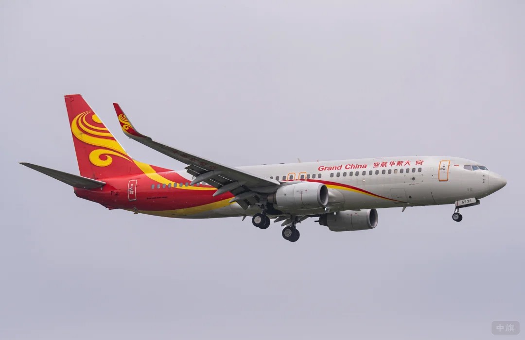 天上飛的大飛機(jī)