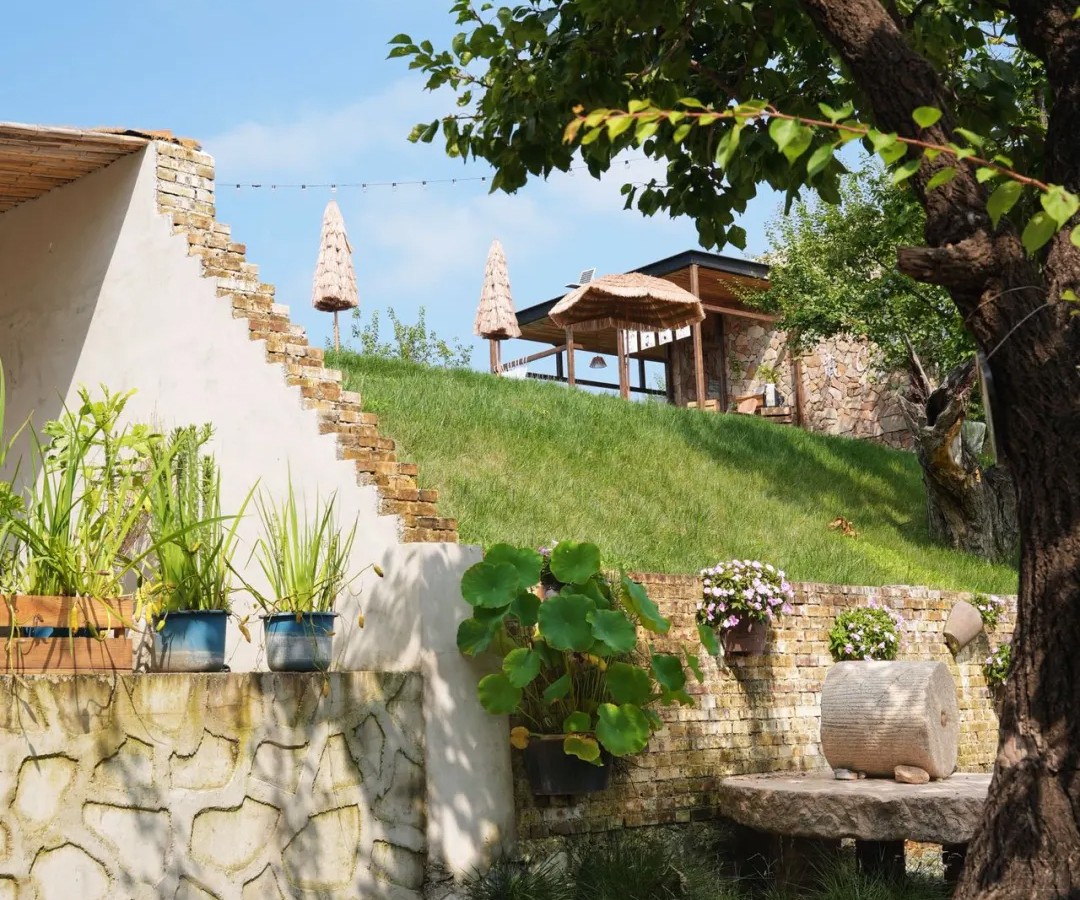 民宿酒店現(xiàn)在整體的風(fēng)格就是現(xiàn)代簡約的