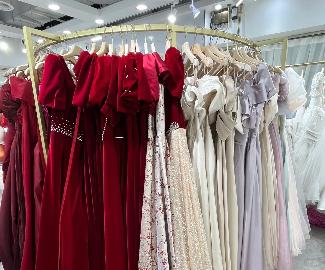 這里也是婚紗選樣間