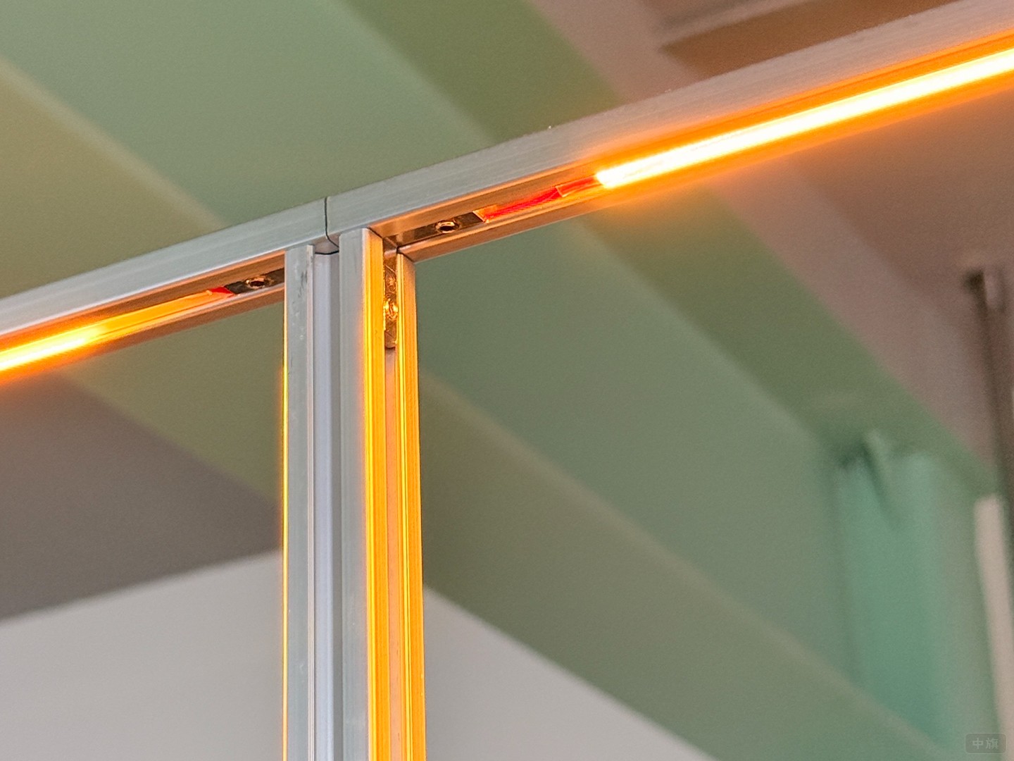 制作這個LED燈管的時候花了我1000多 制作這個LED燈管的時候花了我1000多