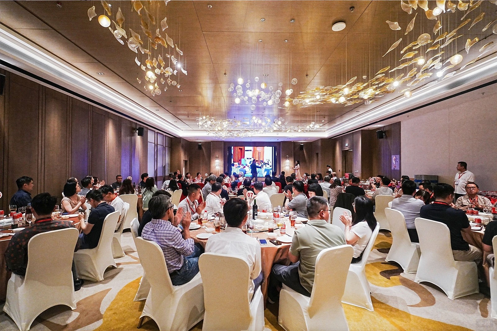 某信托公司酒會(huì)現(xiàn)場(chǎng)圖 某信托公司酒會(huì)現(xiàn)場(chǎng)圖