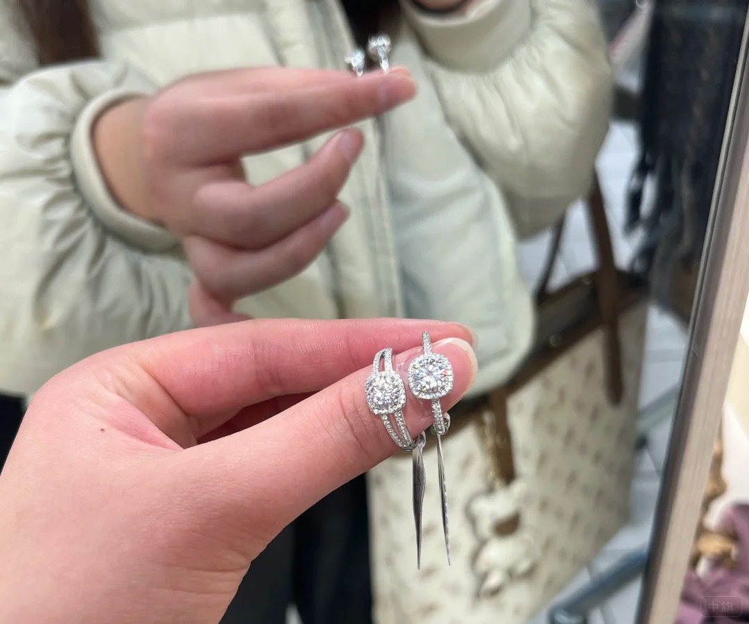 胖東來(lái)的小方糖鉆戒 胖東來(lái)的小方糖鉆戒