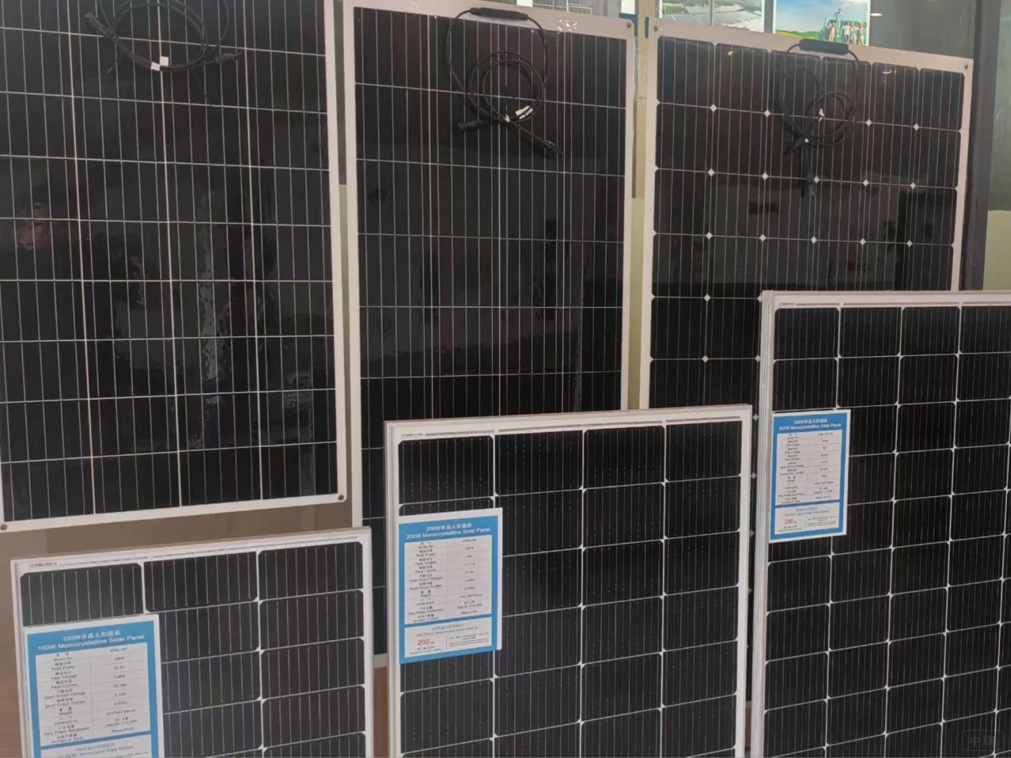 這種光伏組件也能拆解回收，但是需要專業(yè)的企業(yè)來做這件事