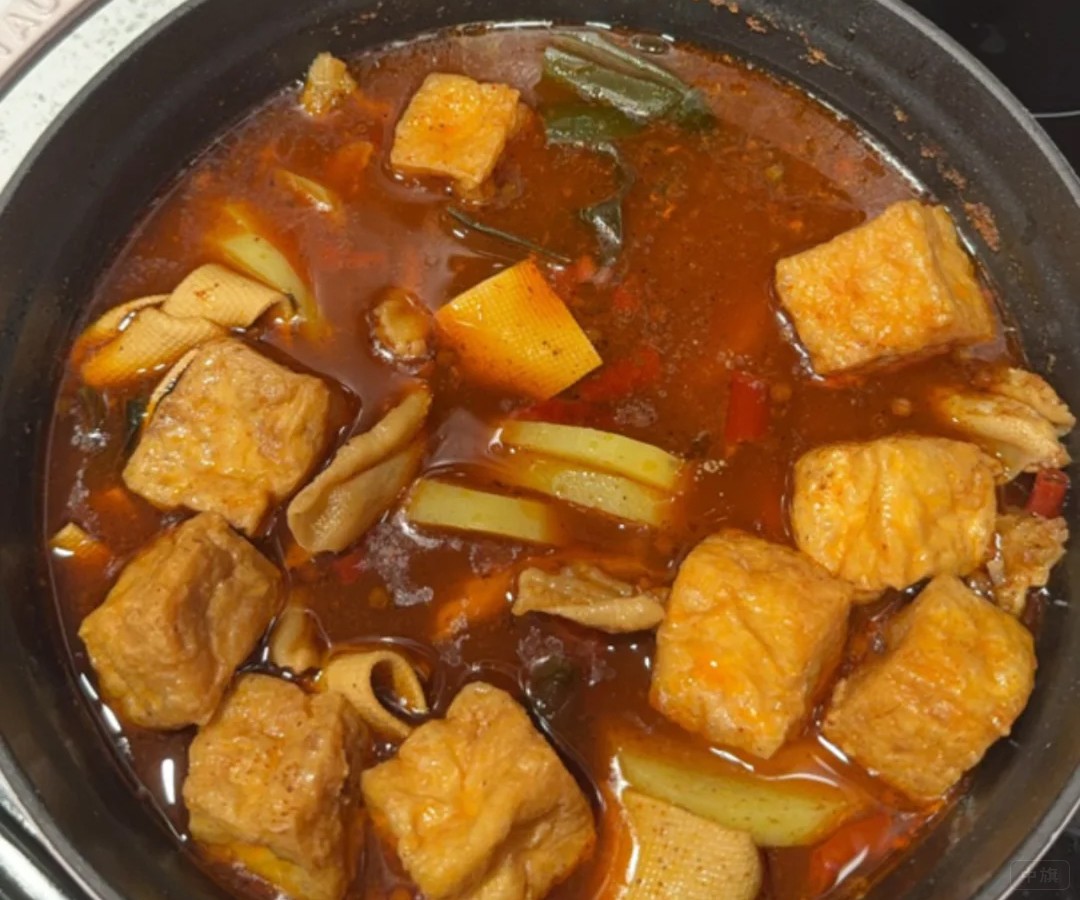 昨晚給我送過(guò)來(lái)的鹵味小亂燉